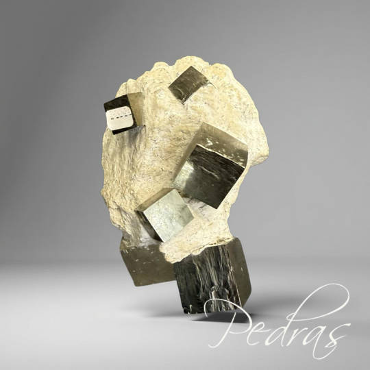 piritas-em-cubos-sobre-ganga (2)