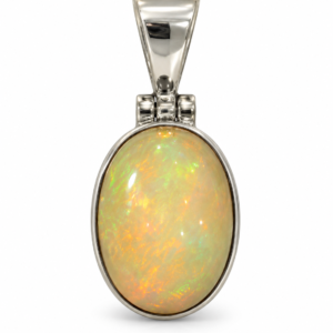 Pendentif en Opale Ovale