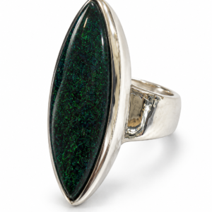 Bague en Opale Noire — Forme Navette