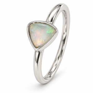 Bague en Opale Triangulaire