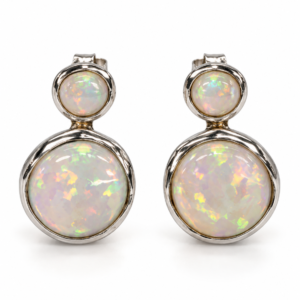 Boucles d’oreilles en argent avec opales rondes
